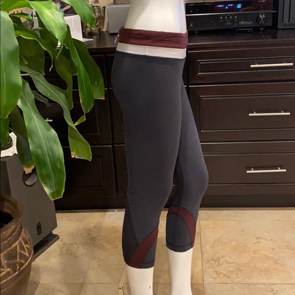 lululemon athletica Pants - Lululemon Athletics Women Sport Jogging Pants zipper in back  size 8